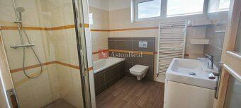 AstonReal ponúka na predaj tehlový moderný nadčasový bungalo