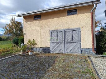 Ponúkame vám na predaj slnečný, rovinatý pozemok určený na b