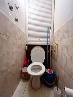 Ponúkame Vám na predaj tento slnečný 1 izbový byt bez balkón