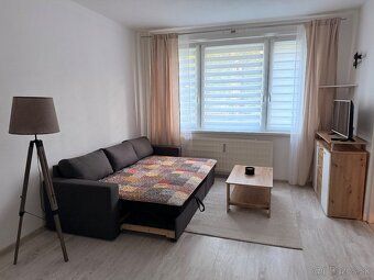 Ponúkam na prenájom 1-izbový byt o výmere 40 m² na Beskydske