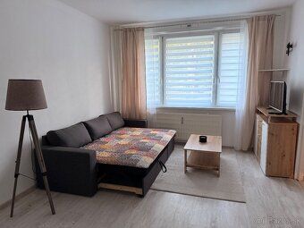 Ponúkam na prenájom 1-izbový byt o výmere 40 m² na Beskydske