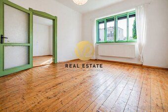 Maroš Vereš +421 904 086 200 e-mail: maros.veres@v2realestat