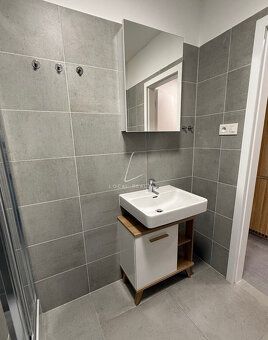 Typ: 2-izbový byt Ulica: Ľadová Obec: Bratislava-Staré Mesto