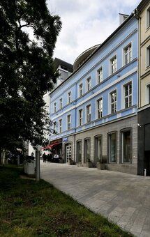 Ponúkame na prenájom uzavretý kancelársky celok, na Hurbanov