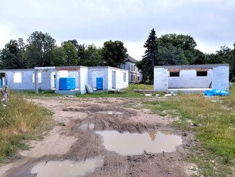Ponúkame na predaj rovinatý stavebný pozemok s ideálnymi roz