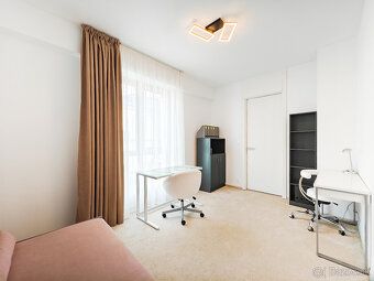 Ponúkame na prenájom jedinečný, architektom navrhnutý 3-izbo
