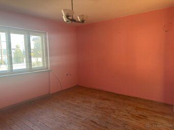 Rodinný dom s veľkým pozemkom 959 m² – Kalinkovo, len pár mi