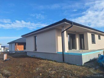 Ponúkame na predaj rodinné domy - typu bungalov (novostavba 