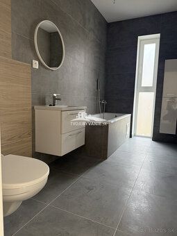Typ: Rodinný dom Ulica: Štôla Obec: Vysoké Tatry
RODINNÝ DOM