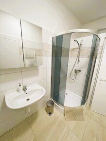 Spoločnosť Realwest Vám v zastúpení majiteľov ponúka na pred