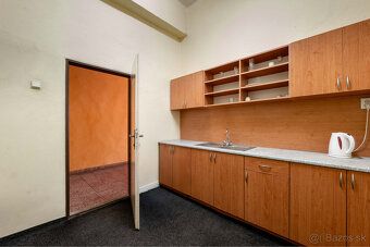 Typ: Komerčný objekt Ulica: Rampová Obec: Košice-Džungľa
Pre