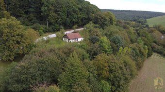Pôvodný vidiecky domček na samote Myjavských kopaníc - dom, 