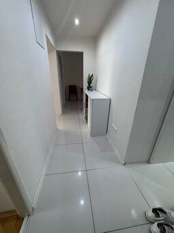 Ponúkame na predaj štýlový 2-izbový byt o výmere 56 m², nach