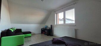 Ponúkame na predaj moderný, udržiavaný rodinný dom v tichej 