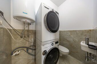 EXKLUZÍVNE vám ponúkame na predaj moderný 3-izbový byt so zá