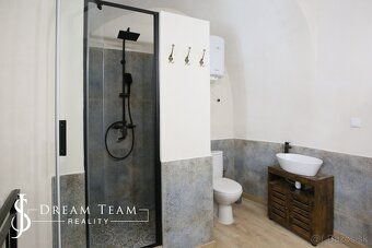 DREAM TEAM ponúka na predaj pekný, štýlový apartmán v zrekon