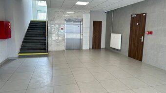Ponúkame na prenájom priestranný a kompletne zariadený 3-izb
