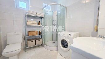 Exkluzívne na predaj ponúkame starší rodinný dom, ktorý v ro