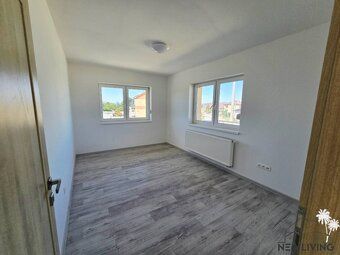 Elegantný 6-izbový rodinný dom so záhradou na kraji Hornej S