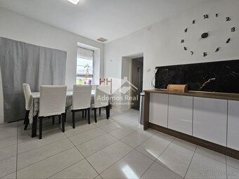 Ponúkame Vám na predaj samostatne stojaci 4 - izbový rodinný