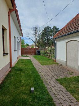 Ponúkame na prenájom kompletne zariadený 2 izbový dom Baničo