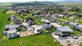 🏔️ Veľká Lomnica – stavebný pozemok 2 300 m² s výhľadom na T