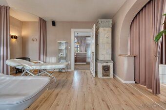 Rodinný dom, gvojgaráž o výmere 43 m2, pozemky o výmere 1456