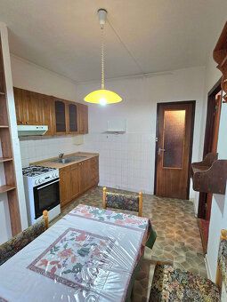 Typ: 3-izbový byt Ulica: Saratovská Obec: Bratislava-Dúbravk