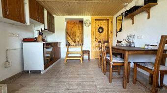 F428-13-MAT3a
Na predaj pivničný dom v obci Jelenec, v okres