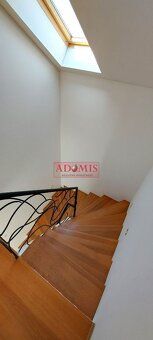 Ponúkame Vám na predaj v exkluzívnom zastúpení 2 podlažný ro