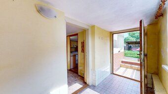 Pozemok 778 m² • Úžitková plocha 133 m² • Cena: 170 000 €
Hľ