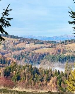 F040-14-IVKI
 
Na predaj 110 000 m² stavebných pozemkov a pô