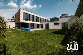 Ponúkame vám vo výhradnom zastúpení klienta luxusný 5 izbový