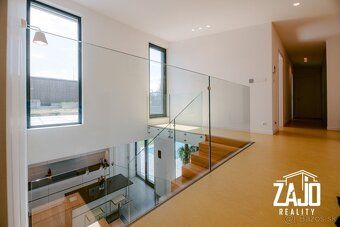Ponúkame vám vo výhradnom zastúpení klienta luxusný 5 izbový