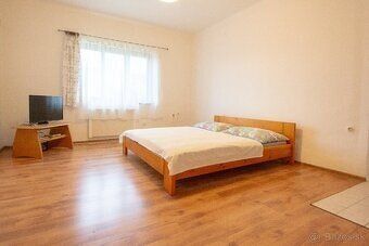 🏡 Na predaj slnečný rodinný dom vo vyhľadávanej obci Poruba
