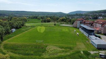 Ponúkame Vám na predaj investičný pozemok o výmere 12000m2 v
