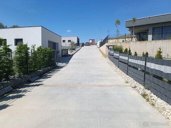 Ponúkame na predaj slnečný stavebný pozemok o výmere 871 m² 