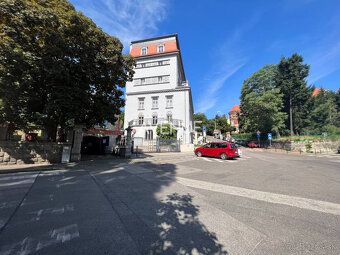 Typ: 3-izbový byt Ulica: Hlboká Obec: Bratislava-Staré Mesto