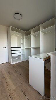 Prenájom 3,5 izbového bytu – Topoľčany, Východ. Byt má 74m2.