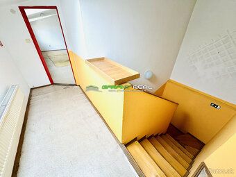 Ponúkame na predaj dvojpodlažnú polyfunkčnú budovu Prešov, š