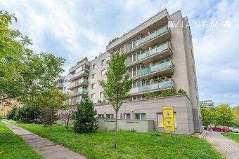 VIANEMA ponúka na predaj 4-izbový byt v lokalite Bratislava,