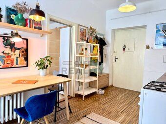 Na prenájom 2 izbový byt, 49 m2, po rekonštrukcii, Širšie ce