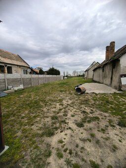 Zvažujem predaj domu v obci Kalonda (9km od Lučenca), ktorý 