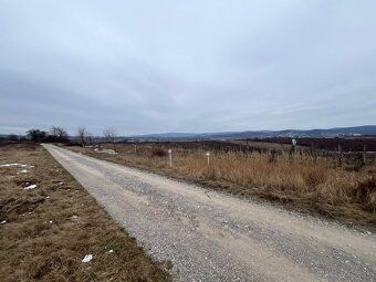 Ponúkam na predaj rekreačný pozemok v tichej a vyhľadávanej 