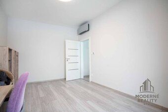 Moderné Reality ponúka na predaj veľký 3-izbový byt s balkón