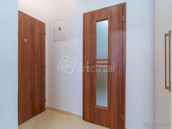 Moderný 2 izbový byt s vlastným dvorom a parkovaním -Dunajsk