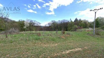 Hľadáte pokojné miesto pre svoj vysnívaný domov priamo pri l
