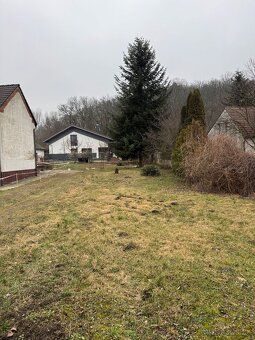 PREDÁME STAVEBNÝ POZEMOK V LOKALITE ZIDINY. Nachádza sa v ka