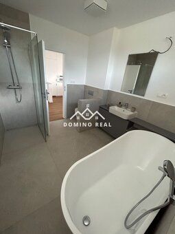 Ponúkame Vám na prenájom luxusný 2 izbový byt s priestrannou