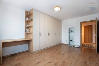 REZERVOVANÝ!!! Realitná kancelária RE/MAX ponúkana predaj 3-
